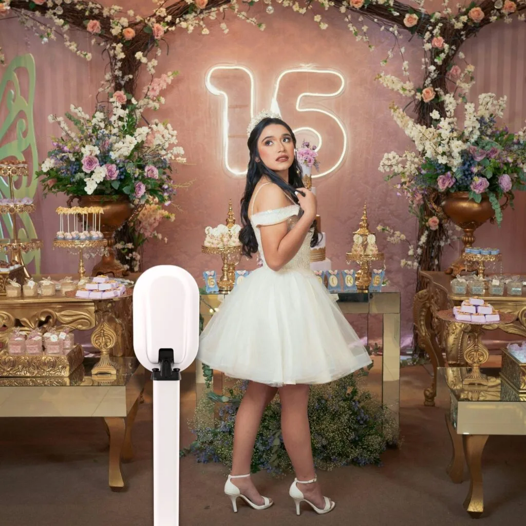 Photobooth vs. Traditional Photography: Why Your Atlanta Event Needs Both
