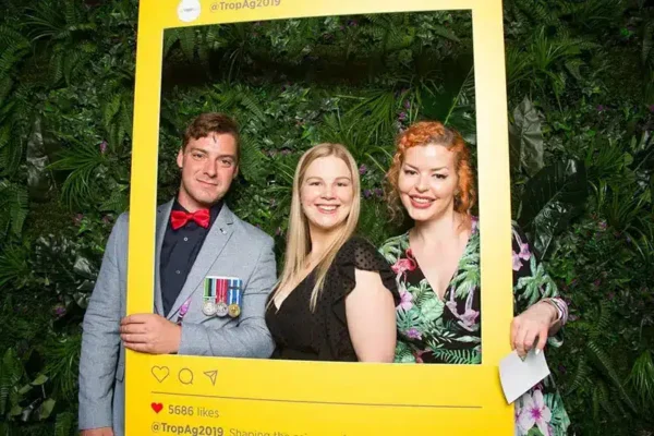 Photo-booths-The-marketing-and-experience-benefits-for-corporate-events